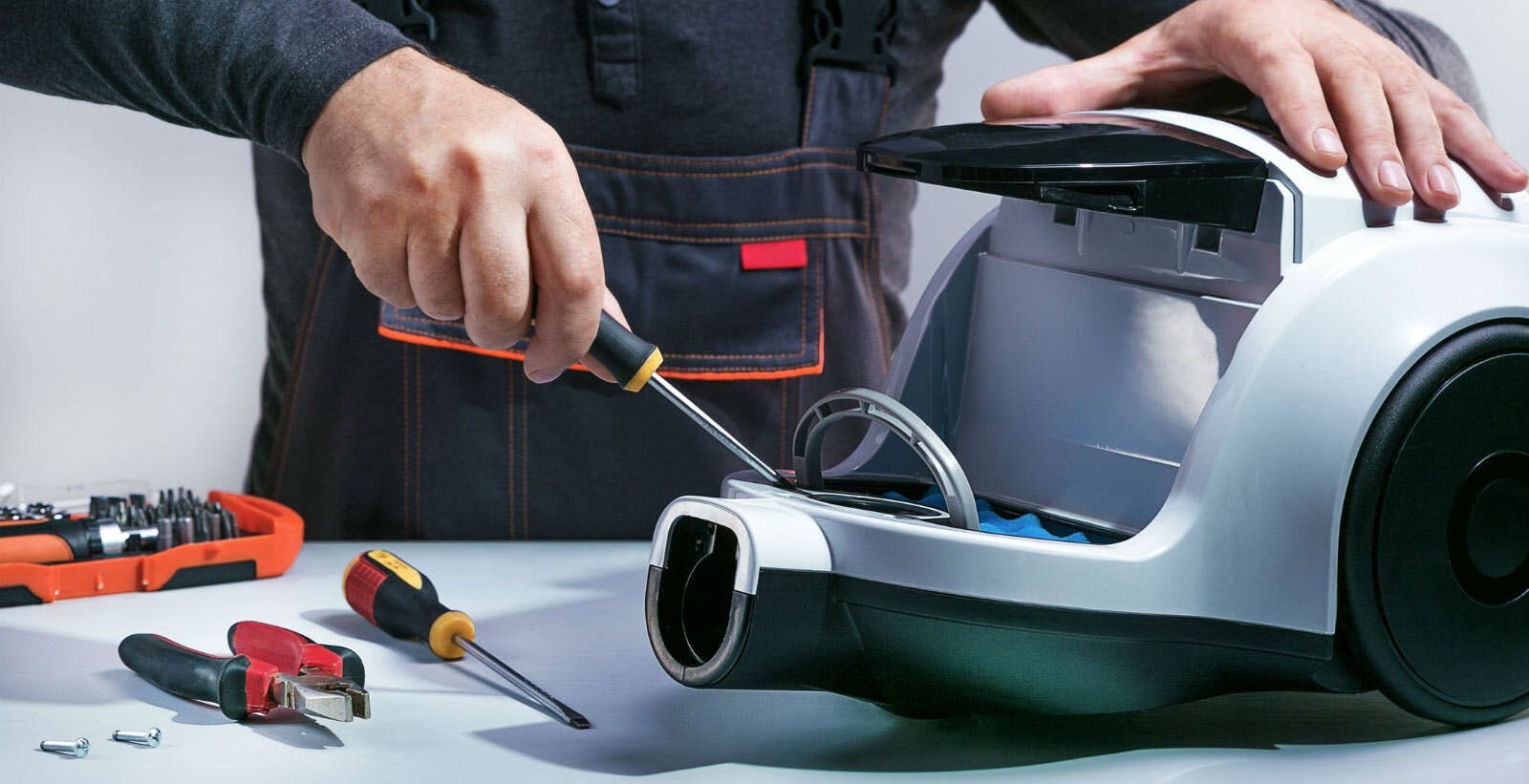 La nuova direttiva UE per la riparazione è ottima, ma si dimentica del software