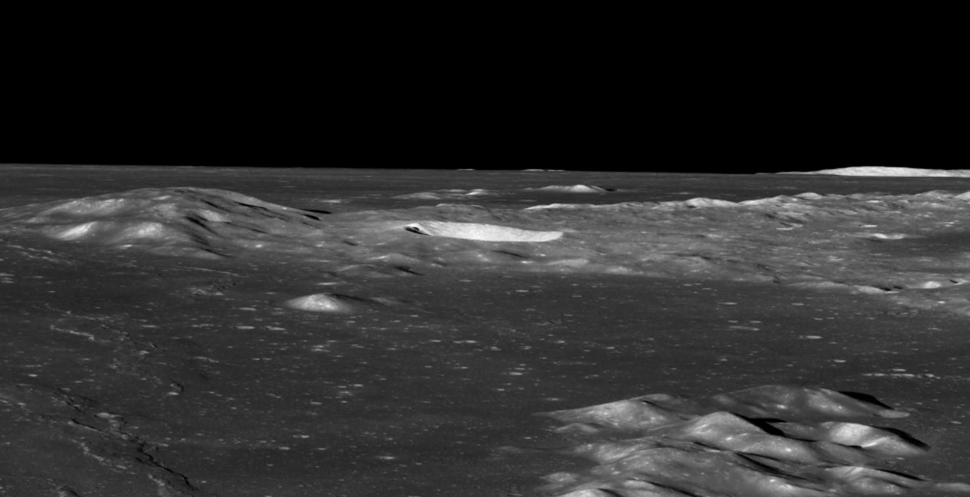 Scoperto granito ad alta temperatura sul lato nascosto della Luna: "È più simile alla Terra di quanto pensavamo"