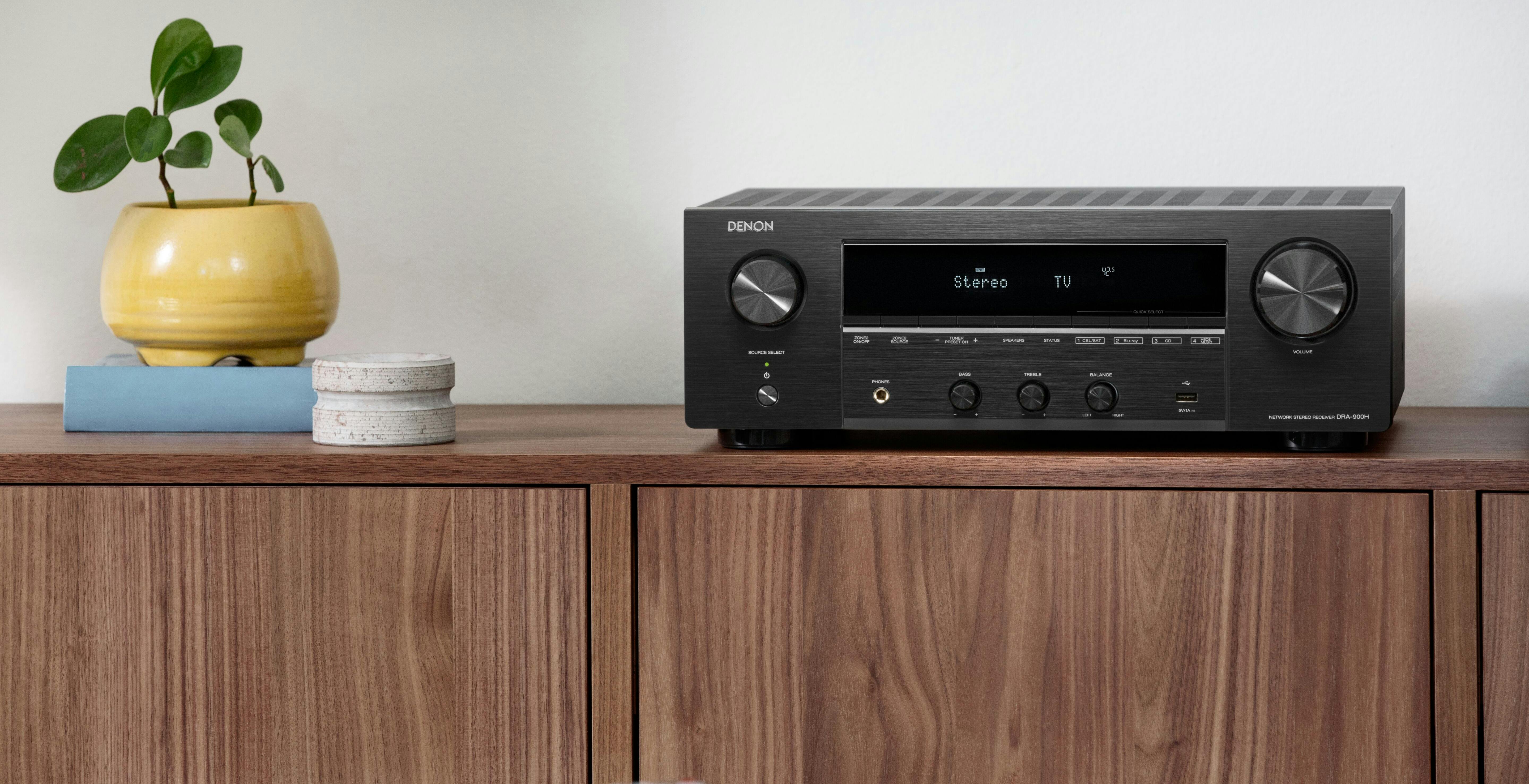 Denon ha un nuovo sintoamplificatore di rete per la musica e i giochi. È il DRA-900H da 145 W per canale