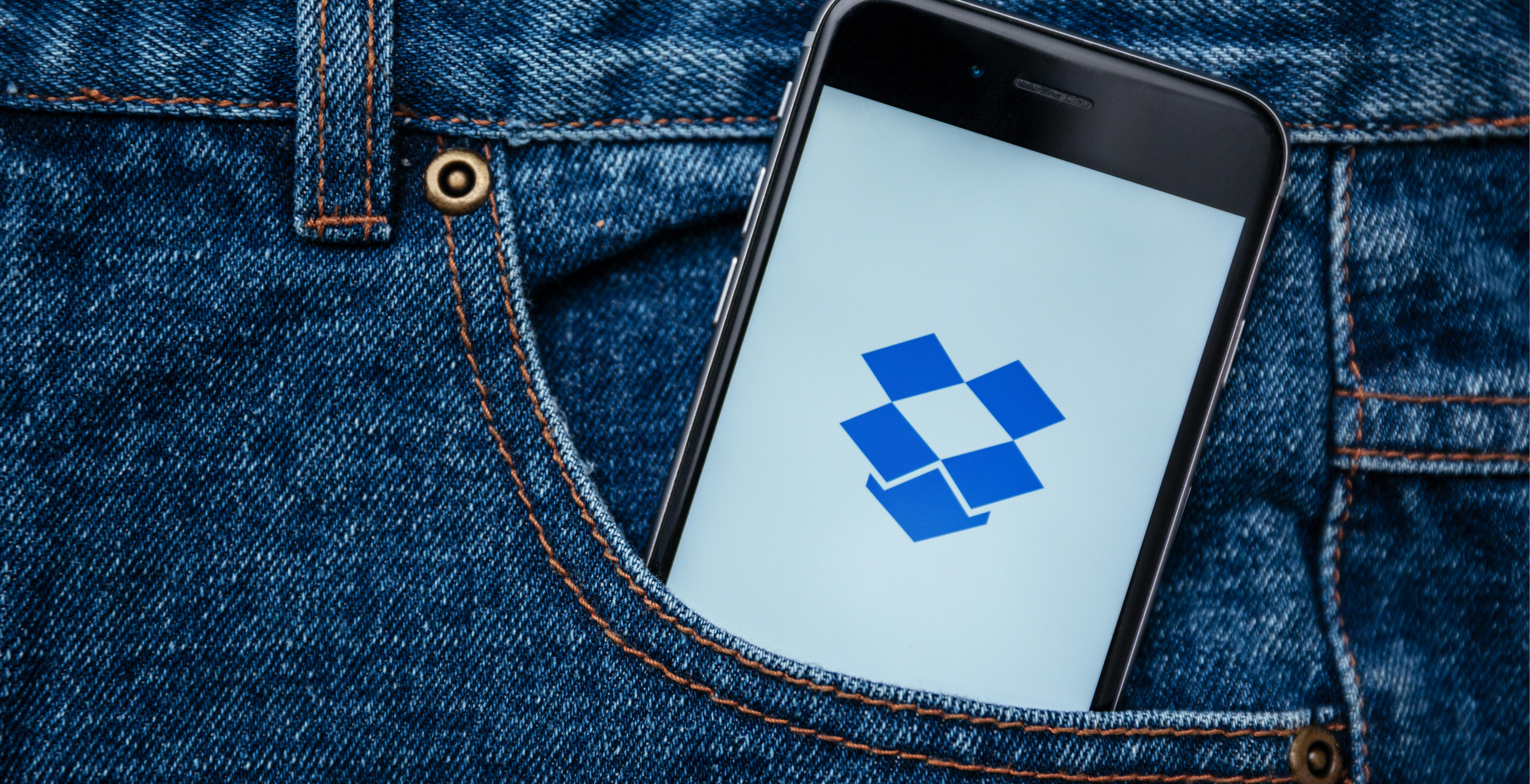 Fine allo spazio illimitato su Dropbox. Molti utenti lo “smezzavano” o lo rivendevano