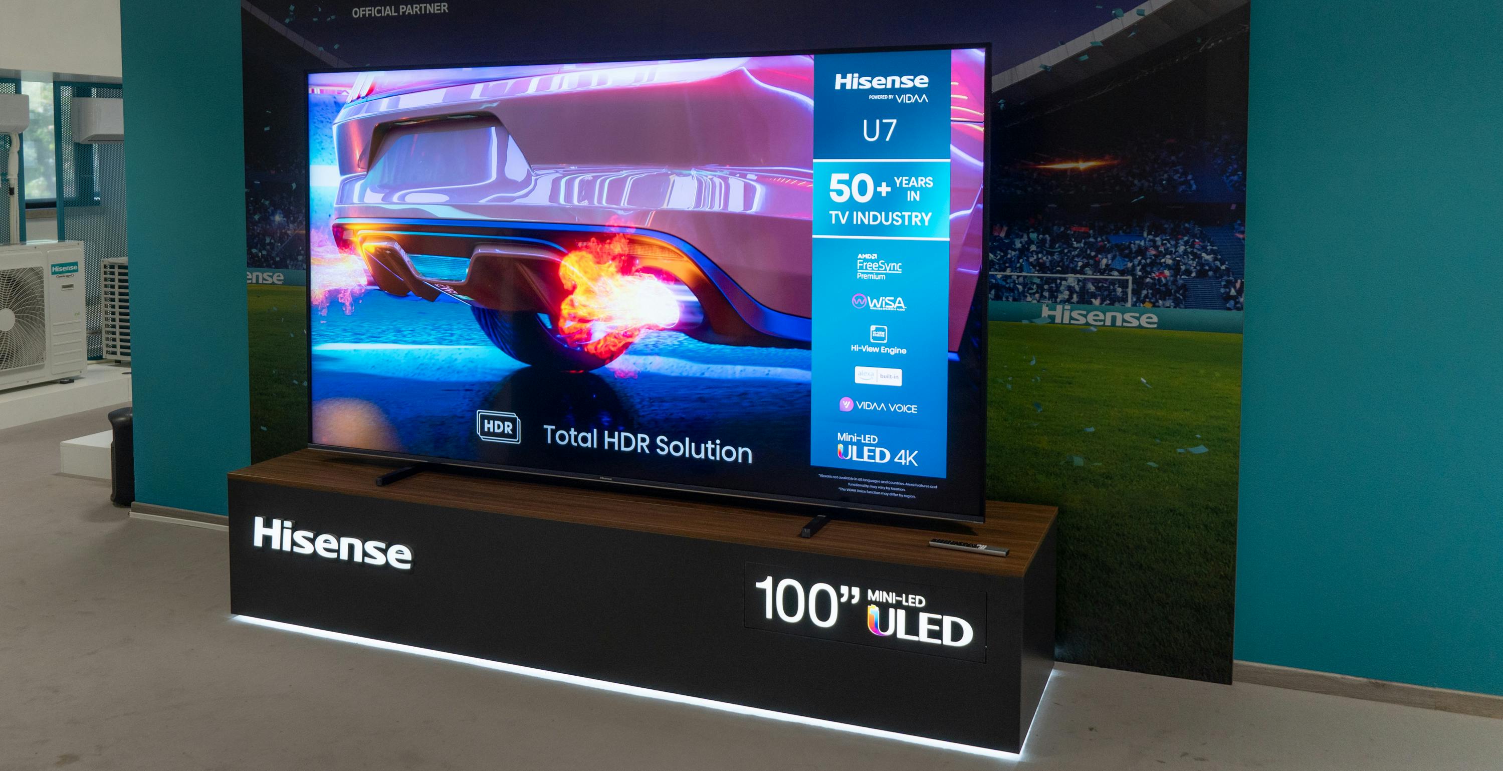 Hisense dei record: lancia il TV più grande del mercato (100") e sale sul podio dei TV