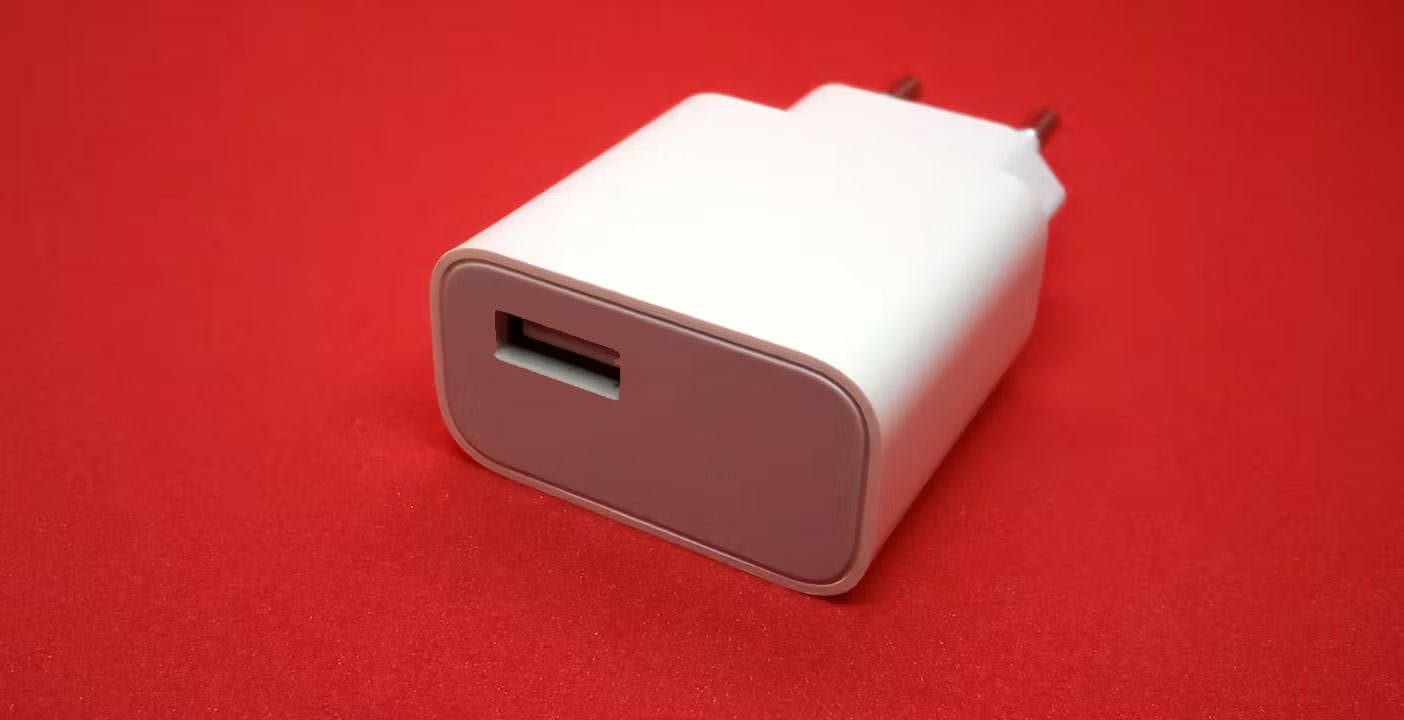 "Un caricabatterie di qualità non avrebbe ucciso la ragazza": ecco la perizia tecnica dell'indagine di Avellino