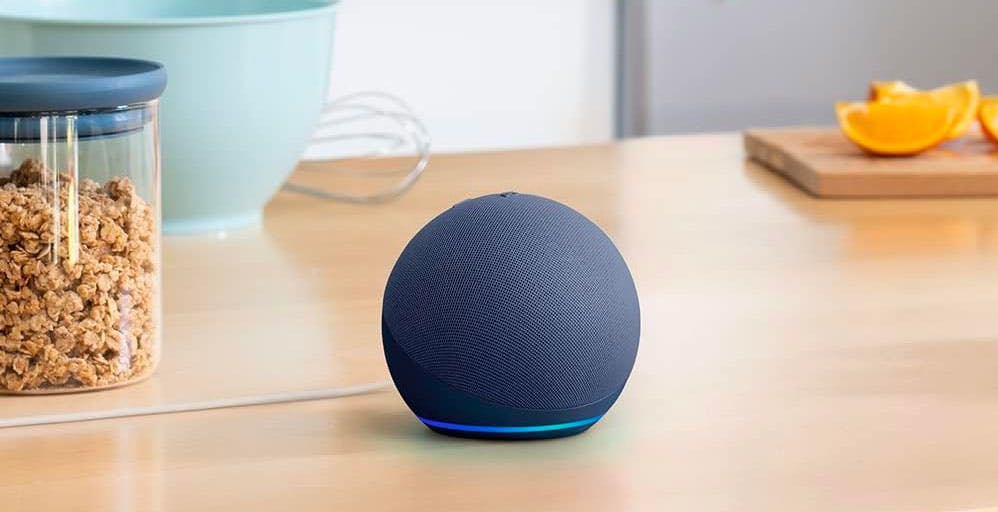 Amazon sceglie Claude per Alexa Plus. Ecco perché ci sarà una versione a pagamento